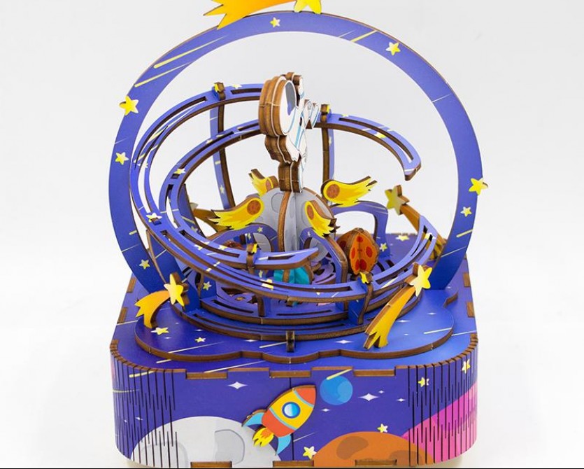 八音盒-漫步太空